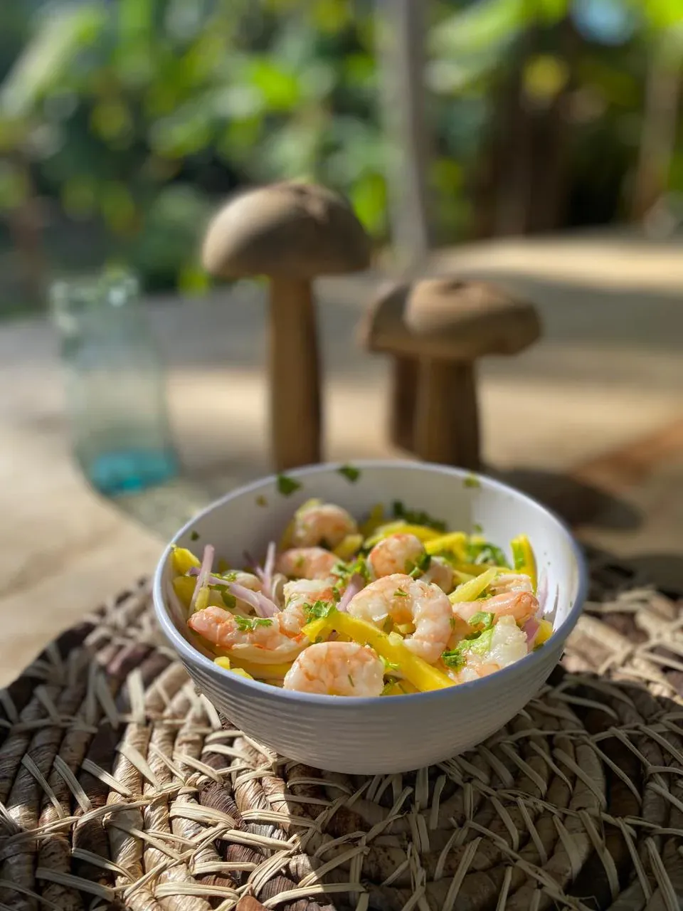 Ensalada de camarones y mango en Agua de Luna