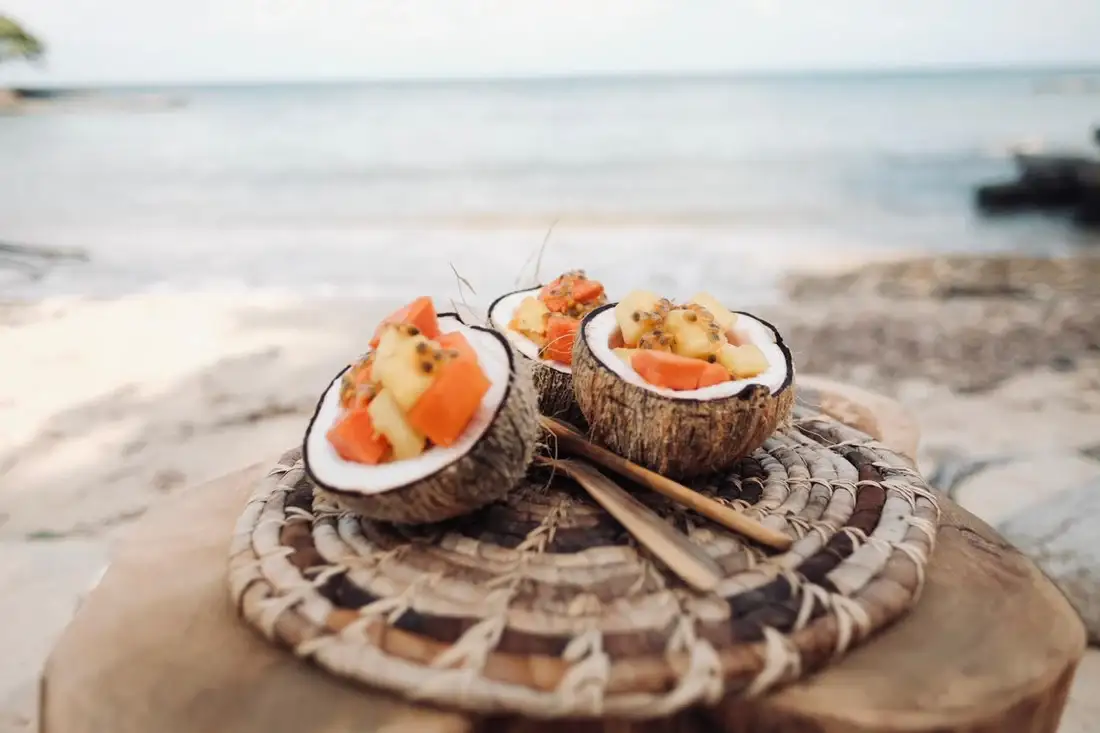 Cocos en la isla