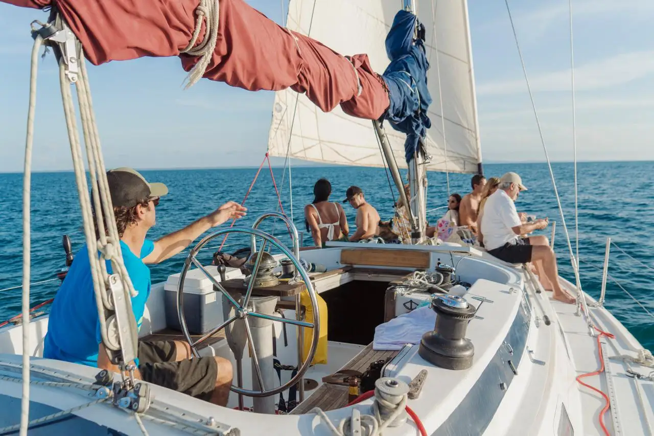 Velero en el Caribe